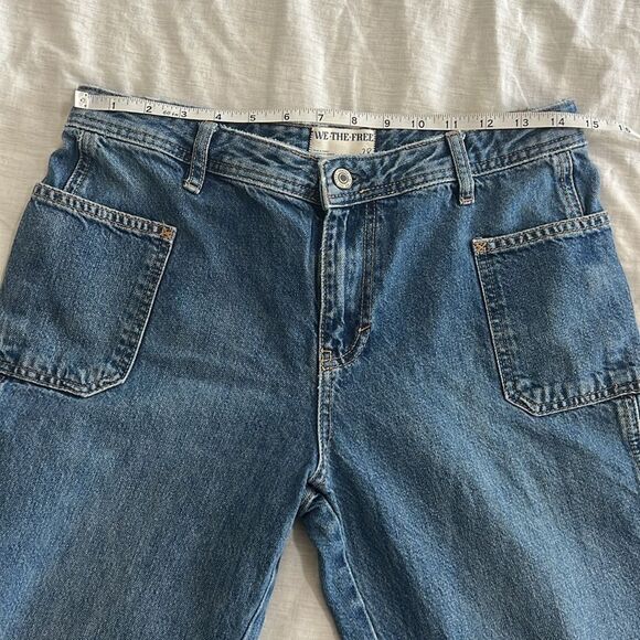 Free People Women's Blue Izzy Low Rise Wide Leg Flare Jeans Size 28 We The Free - Picture 6 of 10